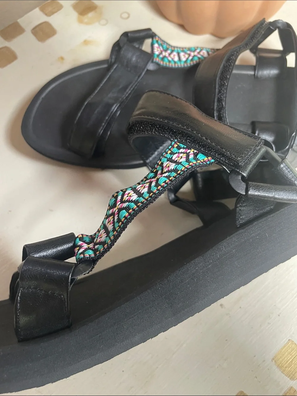 New Essentials by Muk Luks Geometric Sandals